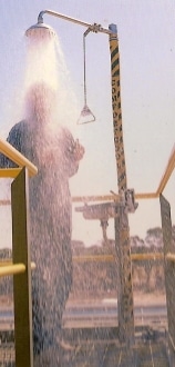Outdoor emergency shower